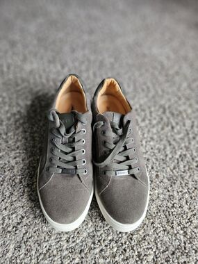 J/SLIDES Wmen’s Taupe Suede Low-Top Sneakers